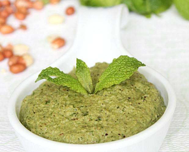 Peanut Mint Coriander Chutney|kothiyavunu.com